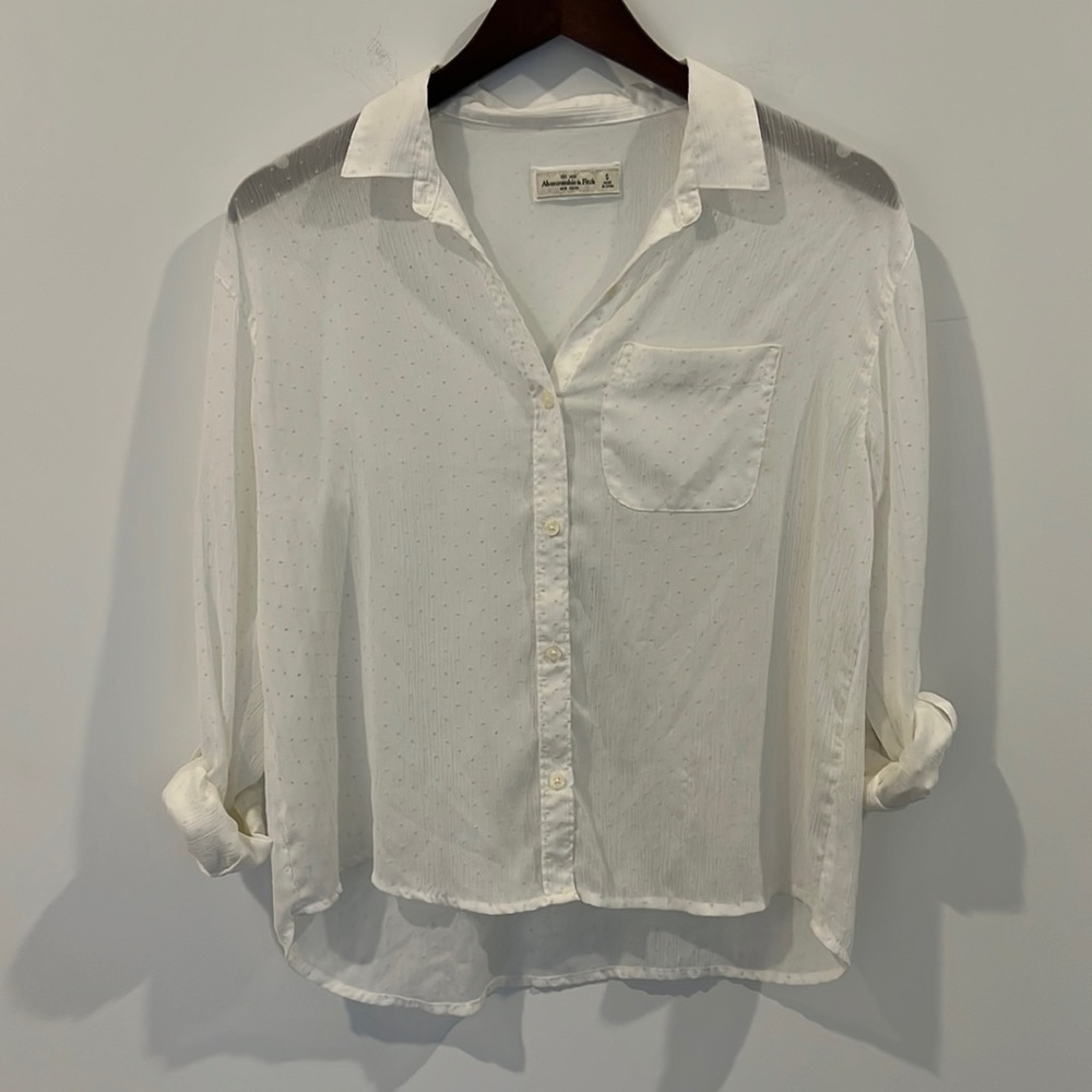 Abercrombie & Fitch White Sheer Polka Dot Button-up Top. Size S